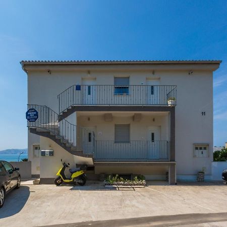 Apartments Lavarin Novi Vinodolski Buitenkant foto