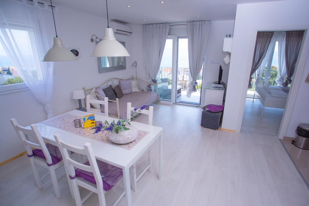 Apartments Lavarin Novi Vinodolski Buitenkant foto