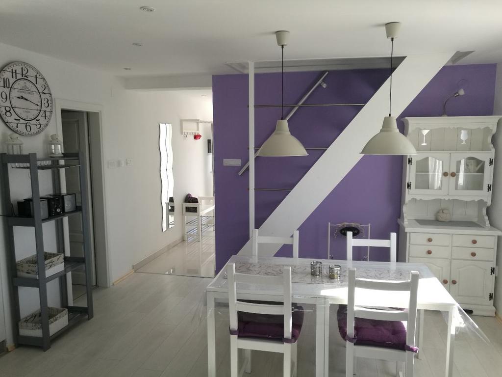 Apartments Lavarin Novi Vinodolski Buitenkant foto