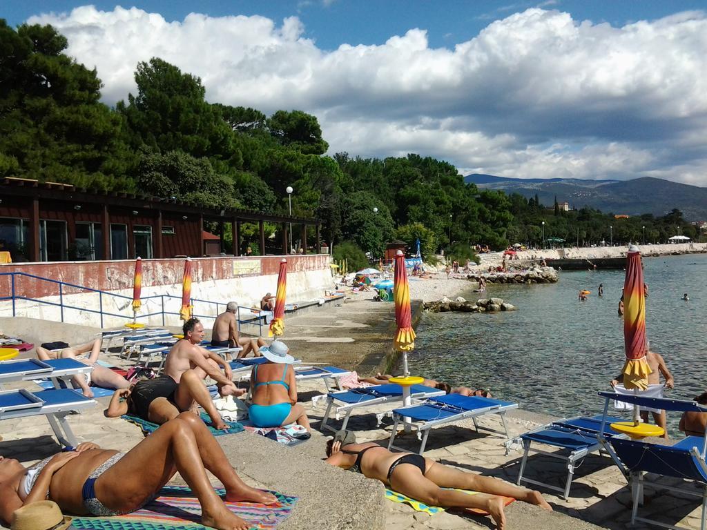 Apartments Lavarin Novi Vinodolski Buitenkant foto