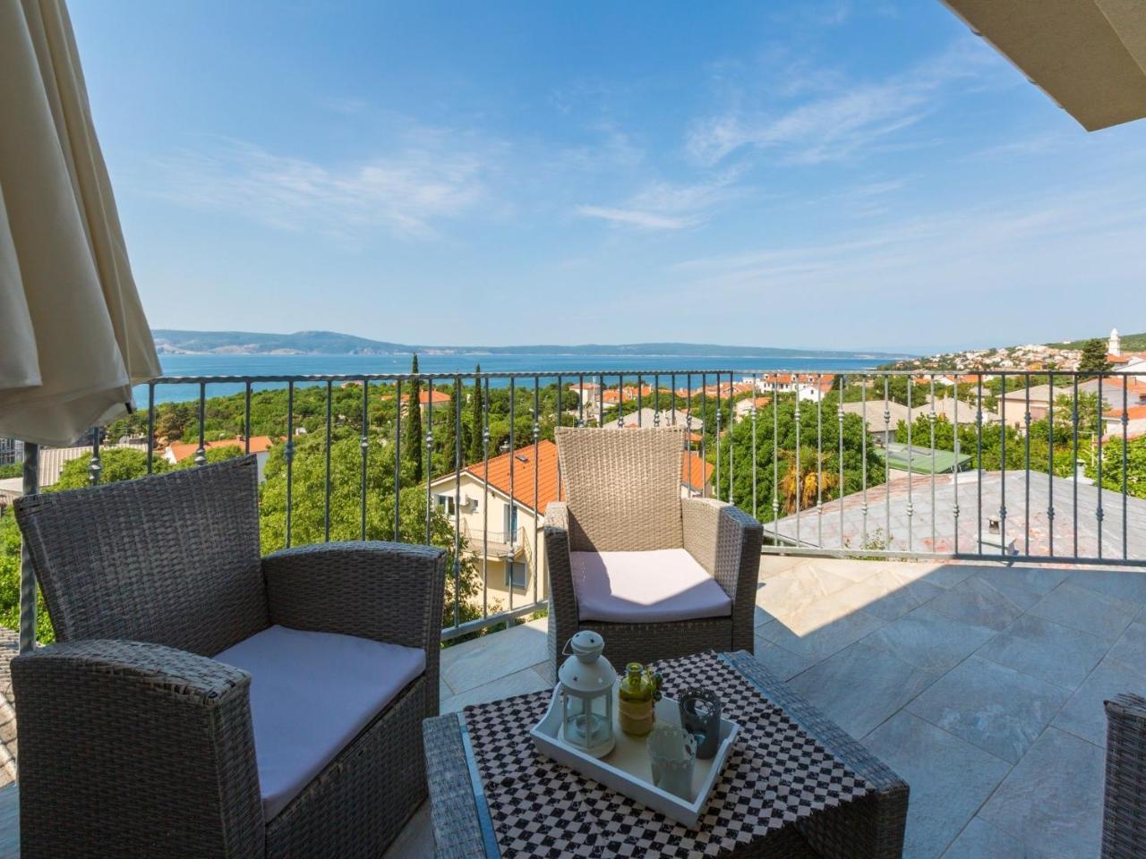 Apartments Lavarin Novi Vinodolski Buitenkant foto