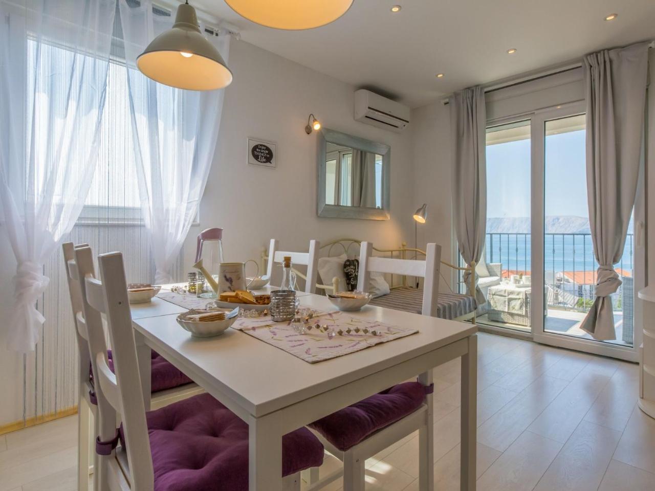 Apartments Lavarin Novi Vinodolski Buitenkant foto