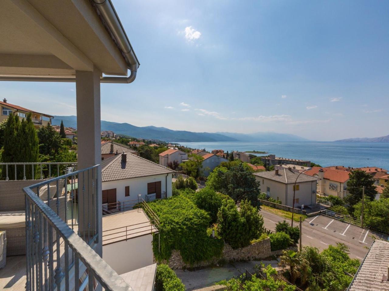 Apartments Lavarin Novi Vinodolski Buitenkant foto